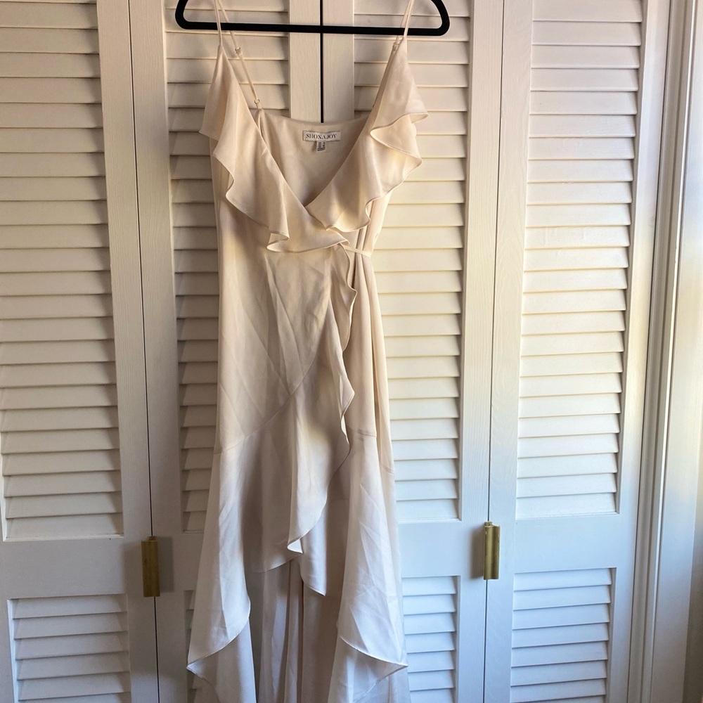 Shona Joy Luxe Ruffle Trim Wrap Gown. Color: Porcelain